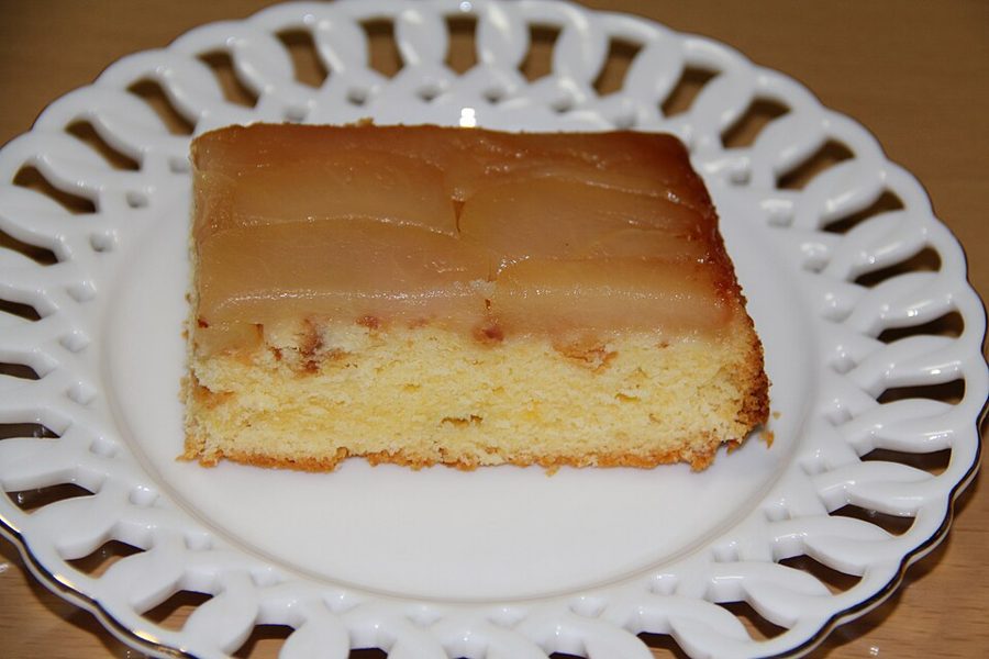 Apple and Almond Cake