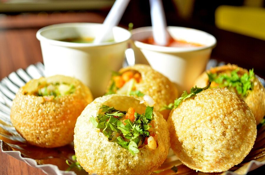 Pani Puri (Bread Filled with Potato Curry)