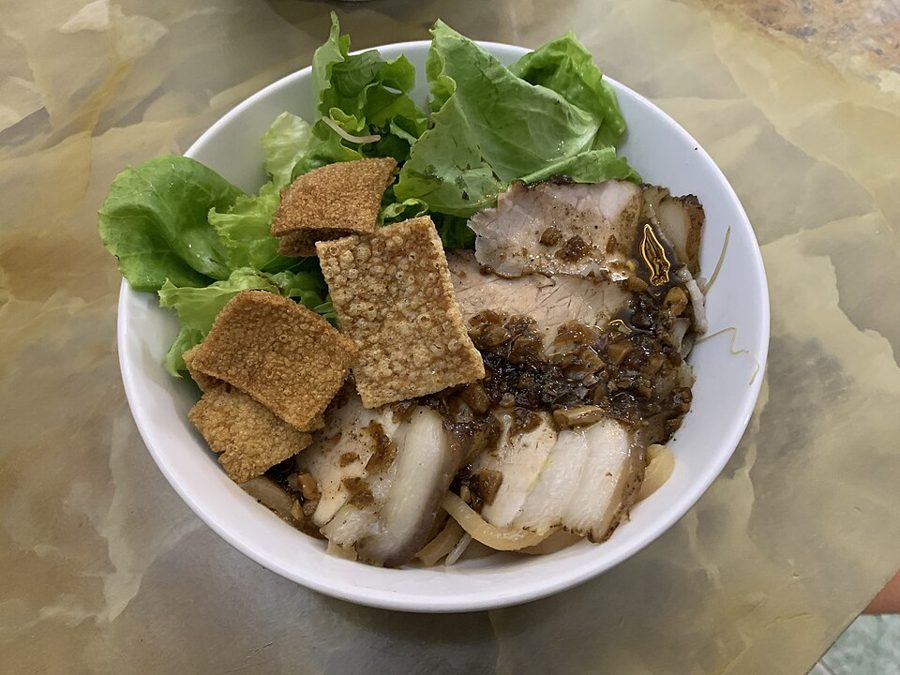 Cao Lầu (Vietnamese Pork Noodles with Greens)