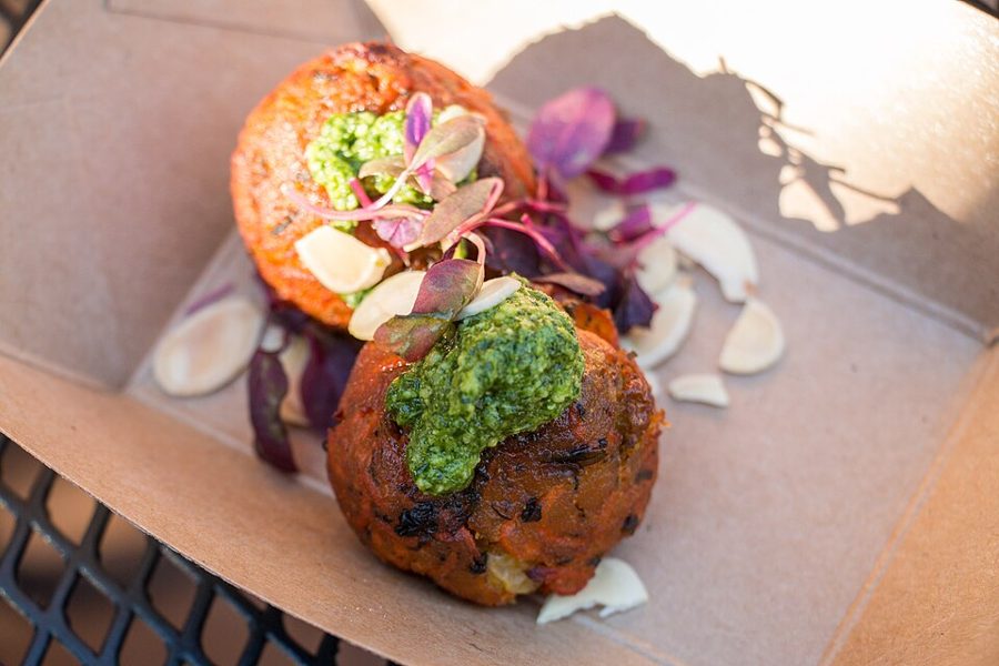 Deep Fried Chickpea Dough Balls (Chyueeam)