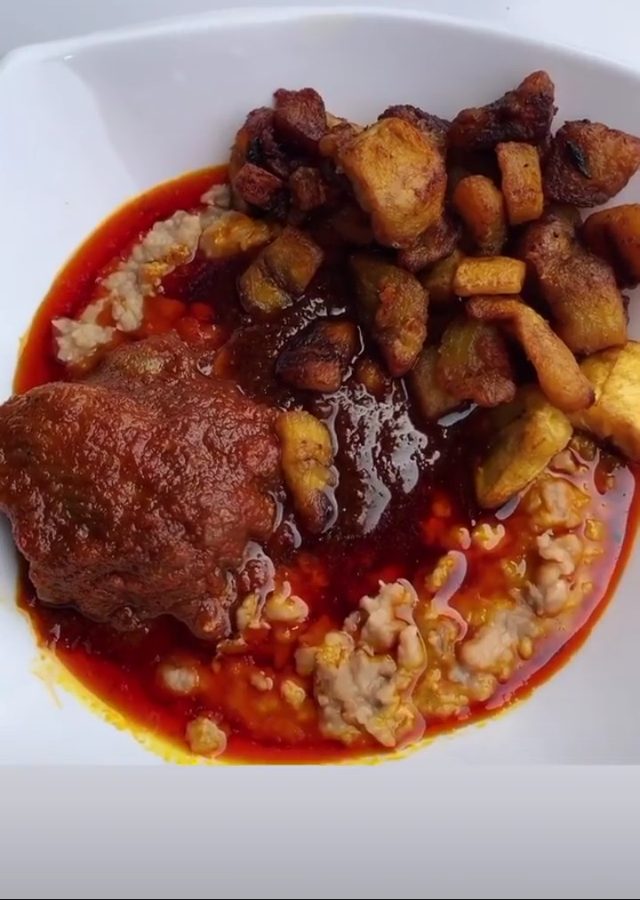 Ewa Aganyin (Togolese Mashed Beans and Special Sauce)