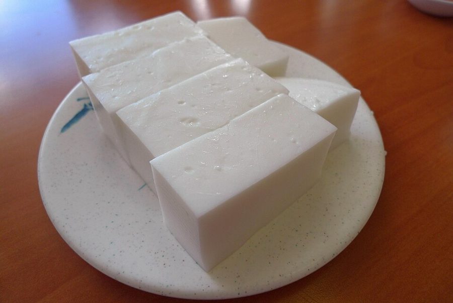 Haupia (Hawaiian Coconut Pudding)