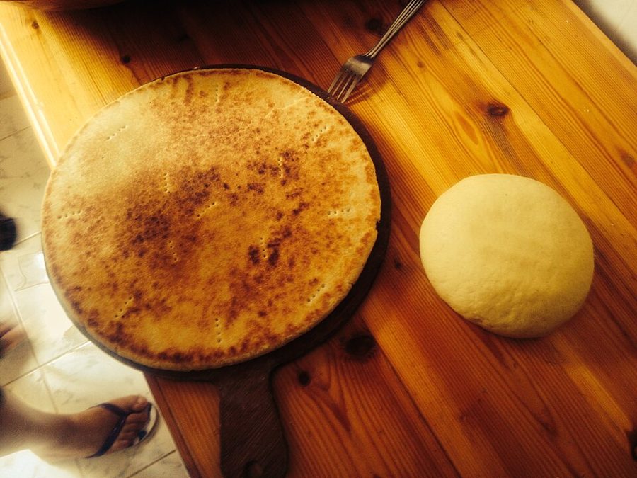 Kesra (Algerian Semolina Flatbread)