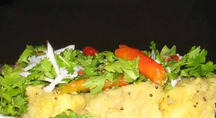 Khaman Dhokla (Steamed Gram Bread)