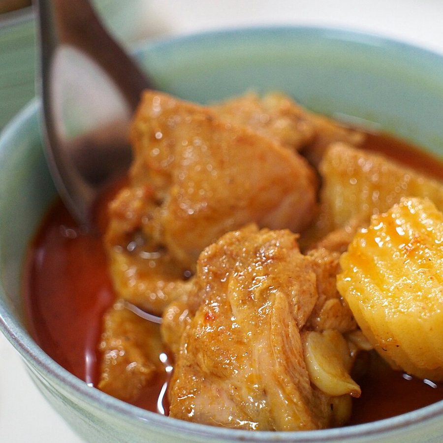 Pineapple Curry (Kaeng Sap Pa Rod)