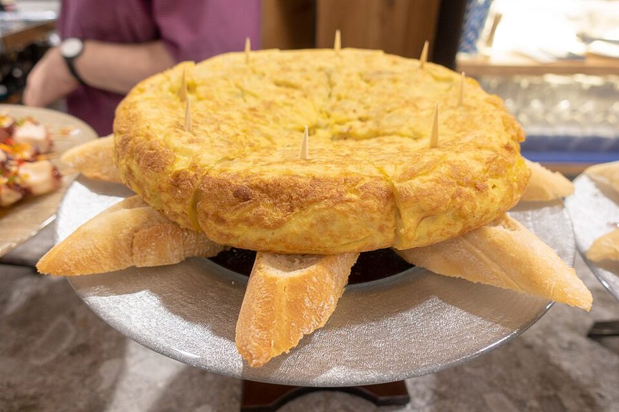 Tortilla Española de Patatas (Spanish Potato Omelette)